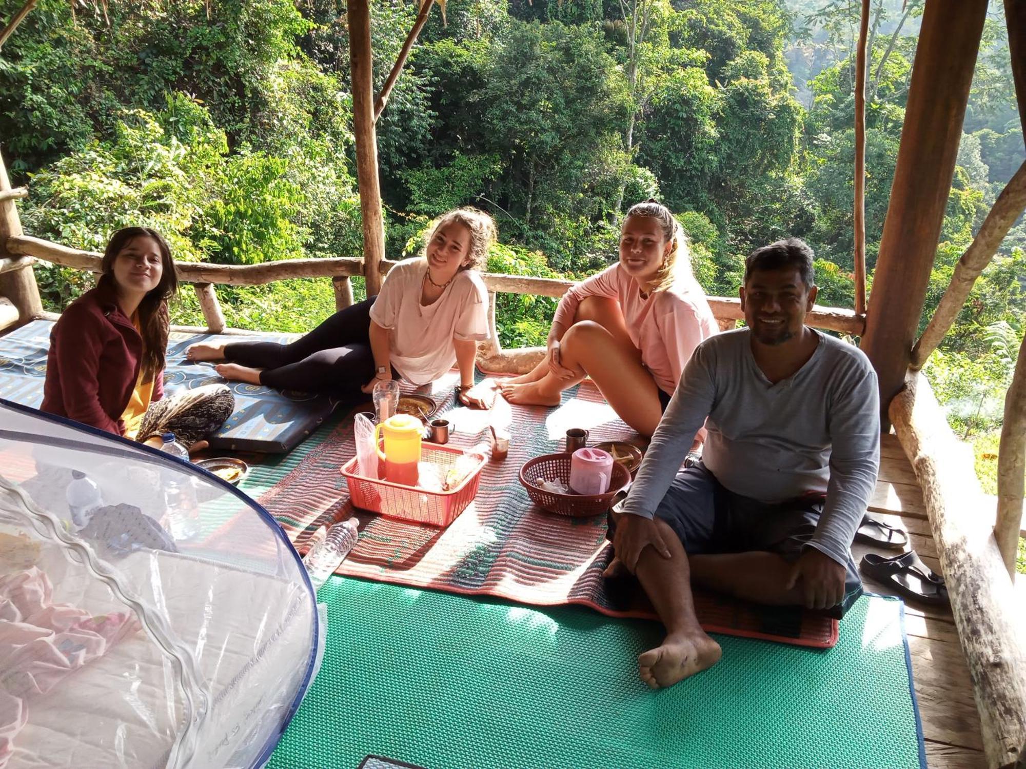 Orangutantreksumatra & Lovely Jungle Lodge Only Book If You Are Treking With Us 부킷 라왕 객실 사진